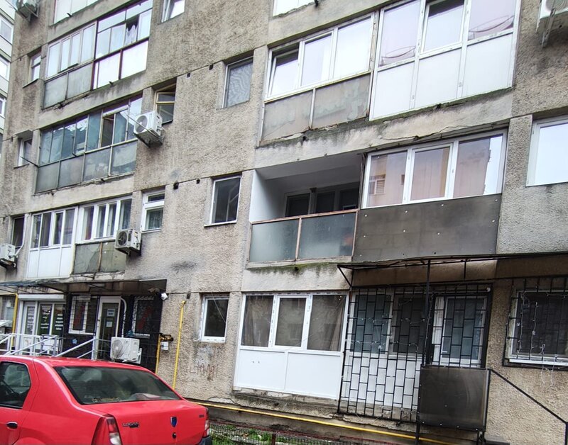 Piata Delfinului, Chisinau, Dobrina